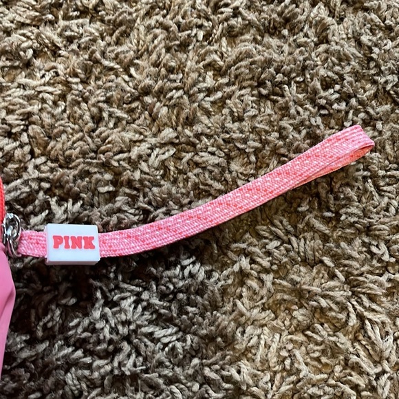 Amazing condition PINK brand makeup bag - Picture 4 of 4